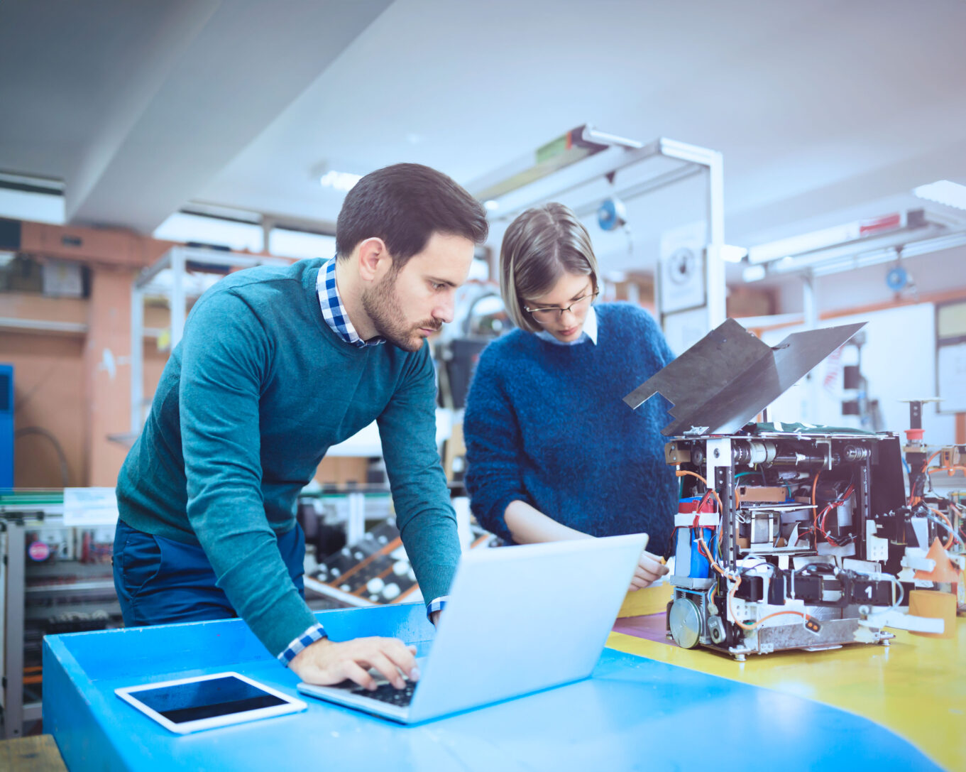 Prozessfachleute am Arbeitsplatz